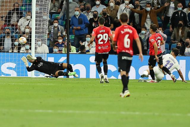 哈登3年9700万续约骑士 生涯薪资突破5.11亿